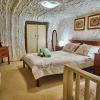 Отель Underground Bed and Breakfast, фото 4