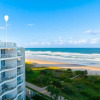 Отель Premium Top Floor Oceanfront Unit In Regency on the Beach 705, фото 8