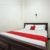 Отель RedDoorz Raya Ngagel, фото 6