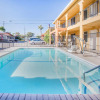 Отель Econo Lodge Inn & Suites Lodi - Wine Country Area, фото 11