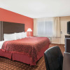 Отель Days Inn by Wyndham College Station University Drive, фото 4