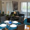 Отель Atlas Suites Furnished Apartments- Wellington в Торонто