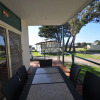 Отель Dylene Caravan Park - 2 Br Family Cabin With Air, фото 21