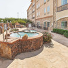 Отель La Quinta Inn & Suites by Wyndham Allen at The Village, фото 16