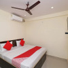 Отель Anmol Plaza by OYO Rooms, фото 3