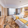 Отель Vienna 3 Best Hotel (Yingshan Bus Station), фото 3