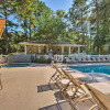 Отель Hilton Head Condo: Pool Deck Access, Walk to Beach, фото 16