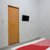 Отель OYO 92111 Dinda Homestay Syariah, фото 3