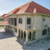 Отель Champagne Villa, фото 1