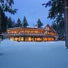 Отель Tahoe Donner Snow Globe Home by RedAwning, фото 18