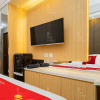 Отель RedLiving Apartemen Transpark Juanda - F88 Tower Jade, фото 8