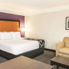 Отель La Quinta Inn & Suites by Wyndham Orlando Airport North, фото 4