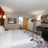 Отель Red Roof Inn Clifton Park, фото 5