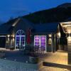 Отель Little Fox Lodge Hideaway Glencoe - 5 Star with Hot Tub overlooking Loch Linnhe, фото 14