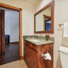 Отель Water Dance Retreat 4 Bedroom Townhouse by RedAwning, фото 22