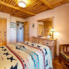 Отель Artist Road #2, 2 Bedrooms, Indoor Pool, Wood Fireplace, Views, Sleeps 4, фото 3