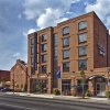 Отель Fairfield Inn & Suites Baltimore Downtown/Inner Harbor в Балтиморе