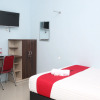 Отель RedDoorz Syariah near Suncity Mall Madiun, фото 8
