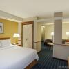 Отель Fairfield Inn & Suites by Marriott Detroit Metro Airport Romulus в Ромулусе