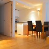 Отель London Spacious 1 Bedroom Flat, фото 1