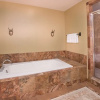 Отель Luxury Penthouse at Bear Paw Lodge, фото 23
