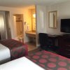 Отель Ramada Inn & Suites Foothills Resort, фото 3