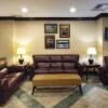 Отель Greenwood Inn & Suites, фото 2