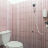Отель RedDoorz near Pondok Indah Water Park, фото 10