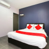 Отель De Hotel by OYO Rooms, фото 3