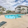 Отель Barefoot Resort Condo: Pool, Beach, and Golf!, фото 9