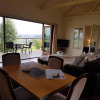 Отель Outlook Hill Vineyard Cottages, фото 6