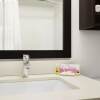 Отель Days Inn & Suites by Wyndham North Bay, фото 12