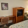 Отель University Motel Suites, фото 6