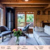 Отель BALATA - Charming Chalet with Hot tub and Views, фото 10