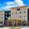 Отель Red Lion Inn & Suites Katy, фото 1
