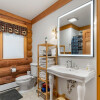 Отель Gorgeous Lake Front Real Log Home Snowmobile, фото 16