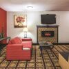 Отель La Quinta Inn & Suites Blue Springs, фото 23