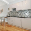 Отель Charming 5 Star 3 Bed London Flat, Garden, Parking, фото 9