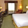 Отель Holiday Inn Express & Suites Center Township, an IHG Hotel, фото 4