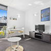 Отель Docklands Private Collection of Apartments - NewQuay, фото 7