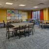 Отель Holiday Inn Express And Suites London, an IHG Hotel, фото 23