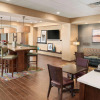 Отель Hampton Inn Lincoln Airport, фото 21