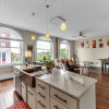 Отель The Elm St Suite - Downtown Condo, фото 13