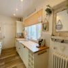 Отель Captivating 2-bed Cottage in Roker Sunderland, фото 12