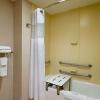 Отель Hampton Inn & Suites State College at Williamsburg Square, фото 31