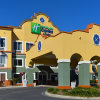 Отель Holiday Inn Express Hotel & Suites The Villages, an IHG Hotel в Зе-Виллиджес