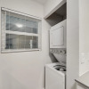 Отель Modern 2BR Near UT Hyde Park Evonify, фото 31