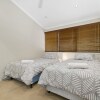 Отель A Superb Location for Enjoying the Best of Noosa - Unit 2/69 Noosa Parade, фото 2