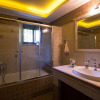 Отель Art House Villa 4 Bedroom Villa, фото 8