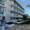 Отель Laguna Suites, фото 1